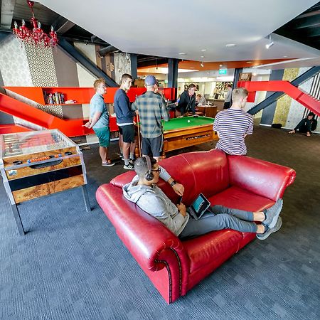 Nomads Queenstown Hostel Екстериор снимка The common room at the University of Canterbury