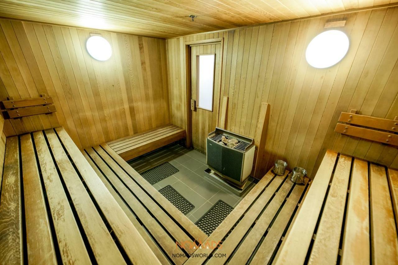 Nomads Queenstown Hostel Екстериор снимка A Finnish sauna